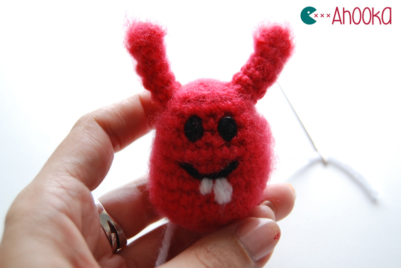 Broder un visage à un amigurumi - Tout sur le crochet et les Amigurumis!